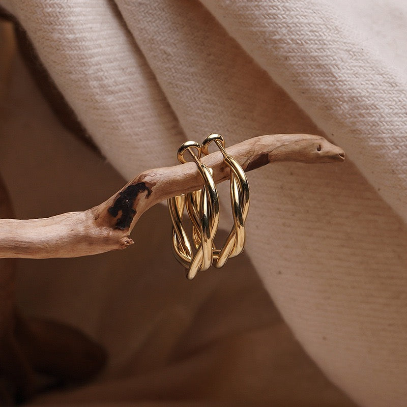 Twist Gold 18k, Gold Hoop Earrings, Hypoallergenic Titanium Fill, 18k Gold Plated Hoop, Dainty Minimalist -- 18K Lovers!!