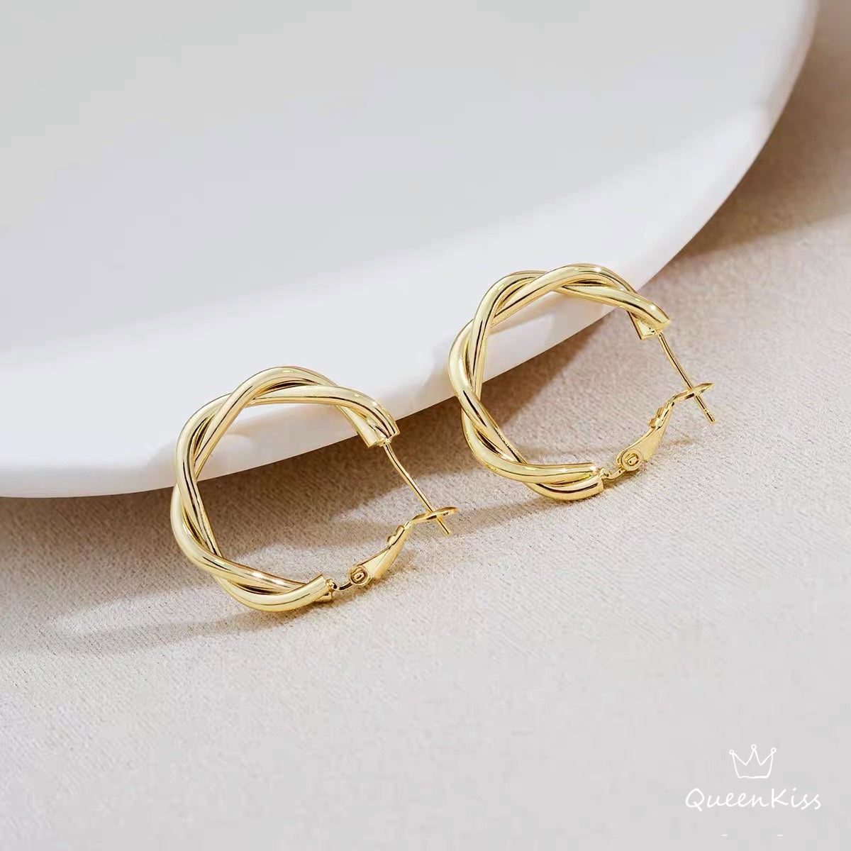 Twist Gold 18k, Gold Hoop Earrings, Hypoallergenic Titanium Fill, 18k Gold Plated Hoop, Dainty Minimalist -- 18K Lovers!!