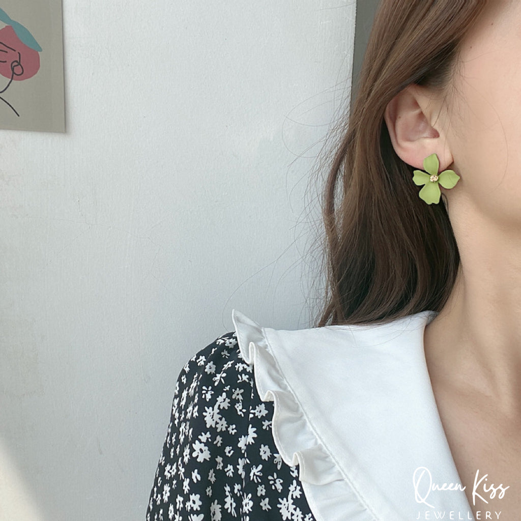 Enamel Matt Cute Adorable Gold White Purple and Green 3D Flower Floral Studs Earrings -- Sexy Baby!!