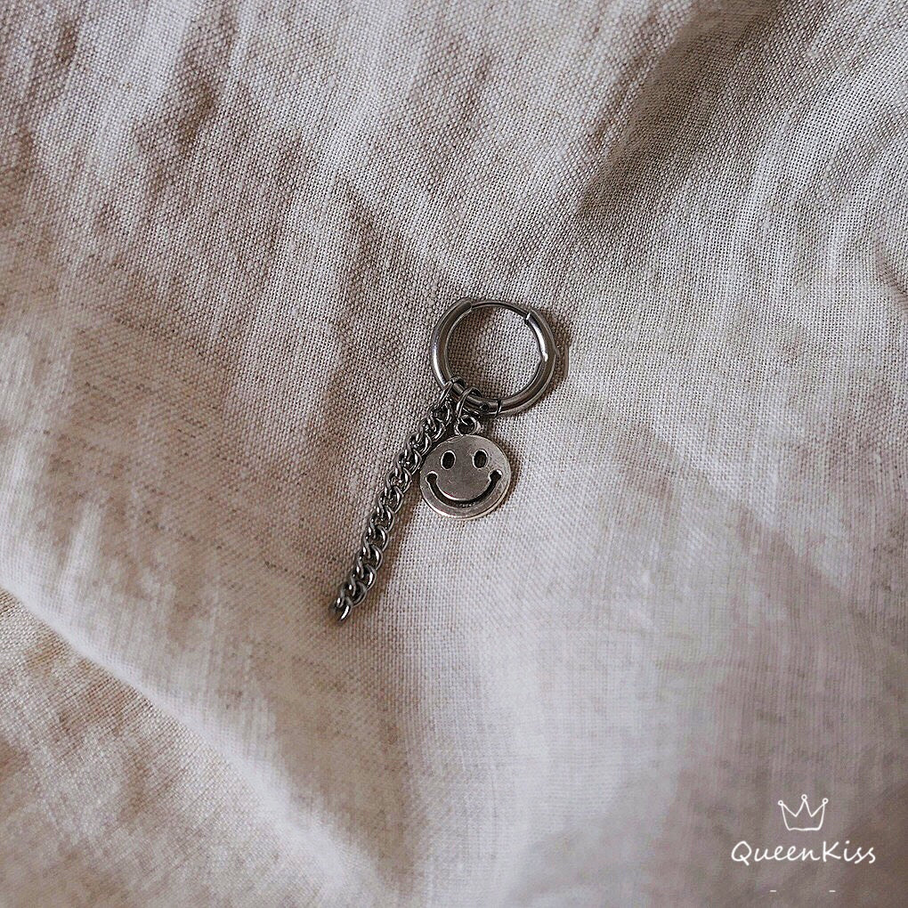 Smiley Face and Chain Circle Silver Earrings -- Be Cool!!