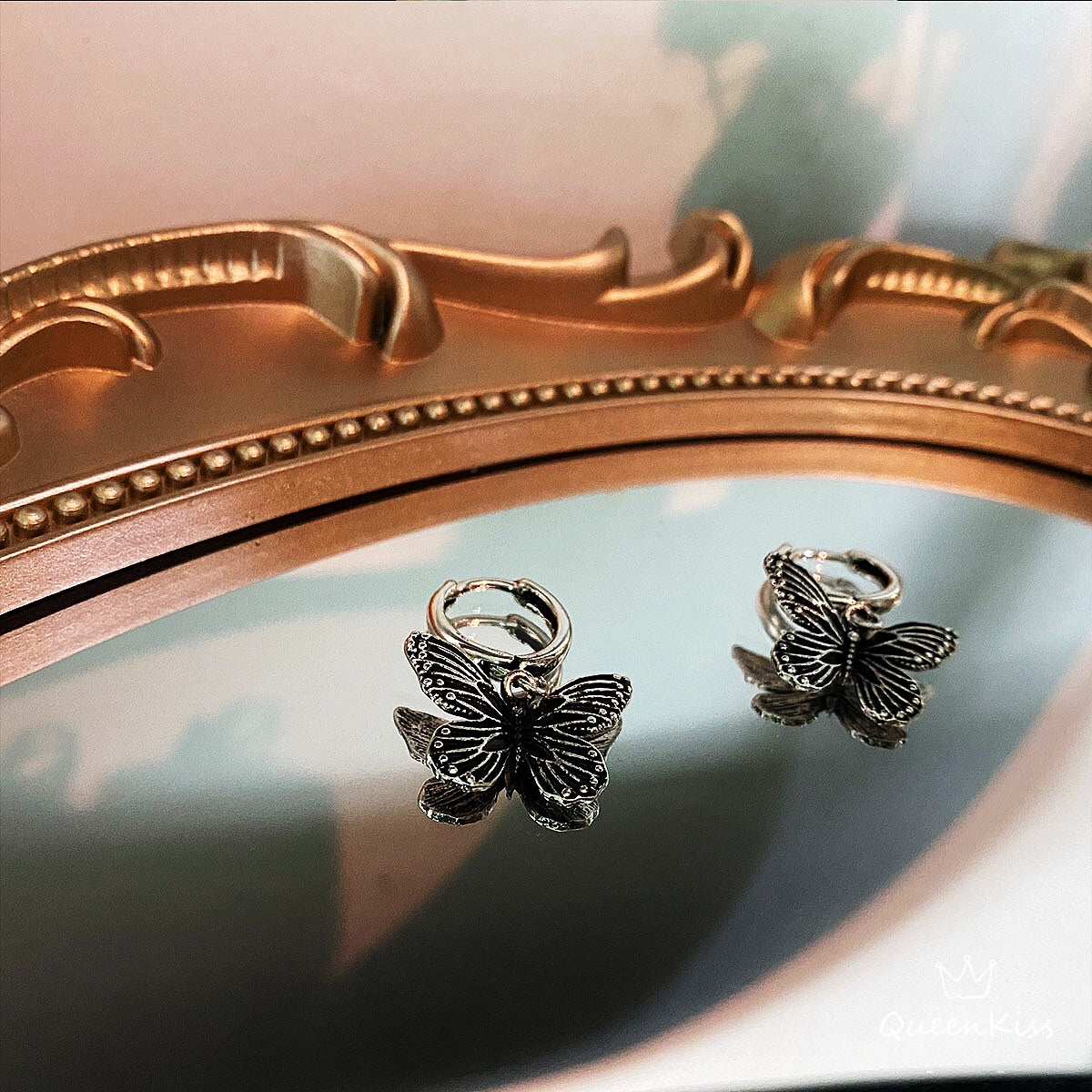 Cool Stainless Steel Butterfly Silver Earrings -- Meet you In Garden !!