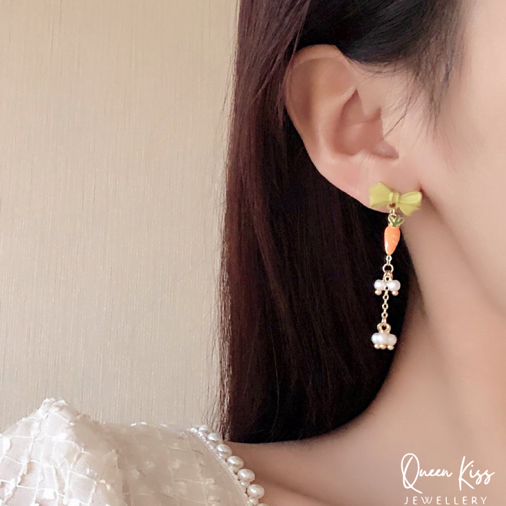 Super Cute Rabbit Bunny and Carrot Earrings -- Sayonara!!