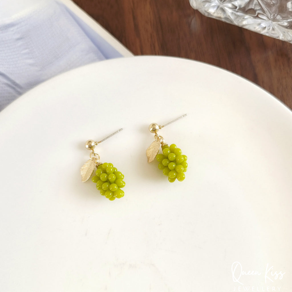 Cute Adorable Green Grapes Light Earrings -- Grape Time!!