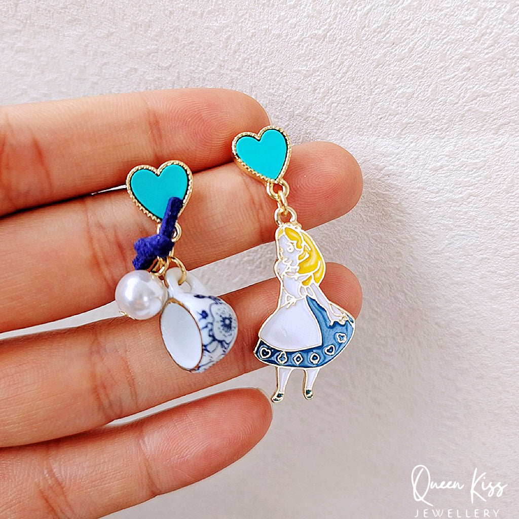 Super Cute Wonderland Alice And High Tea Cup Heart Enamelled Earrings -- Chatime!!