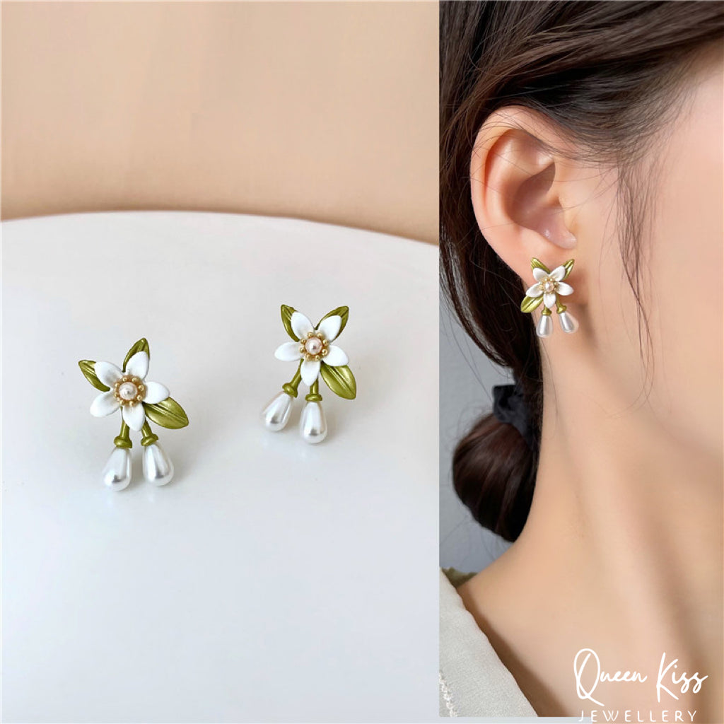 White Flowers Green Leaves Stud Earrings -- Little Fairy Lady!!