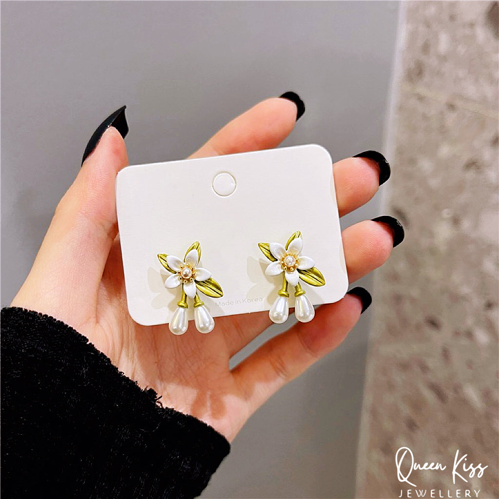 White Flowers Green Leaves Stud Earrings -- Little Fairy Lady!!