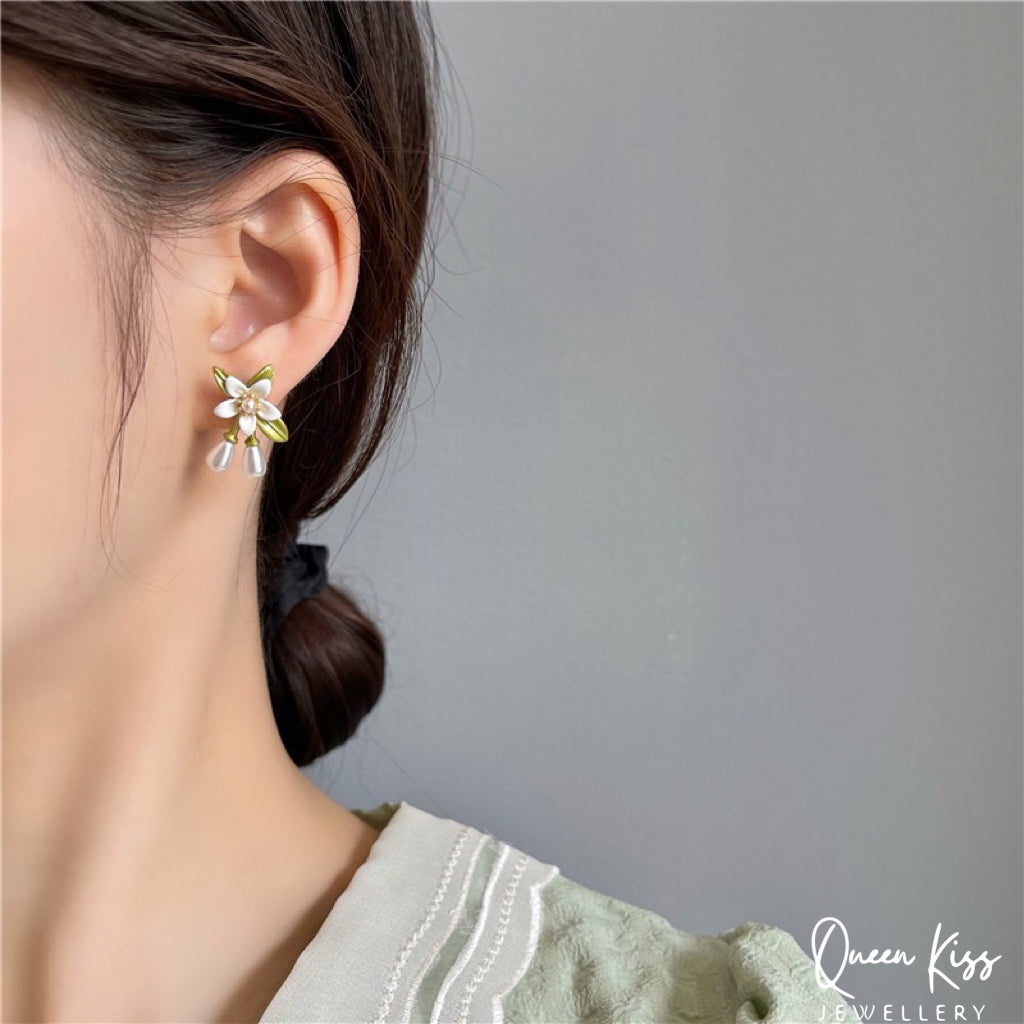 White Flowers Green Leaves Stud Earrings -- Little Fairy Lady!!