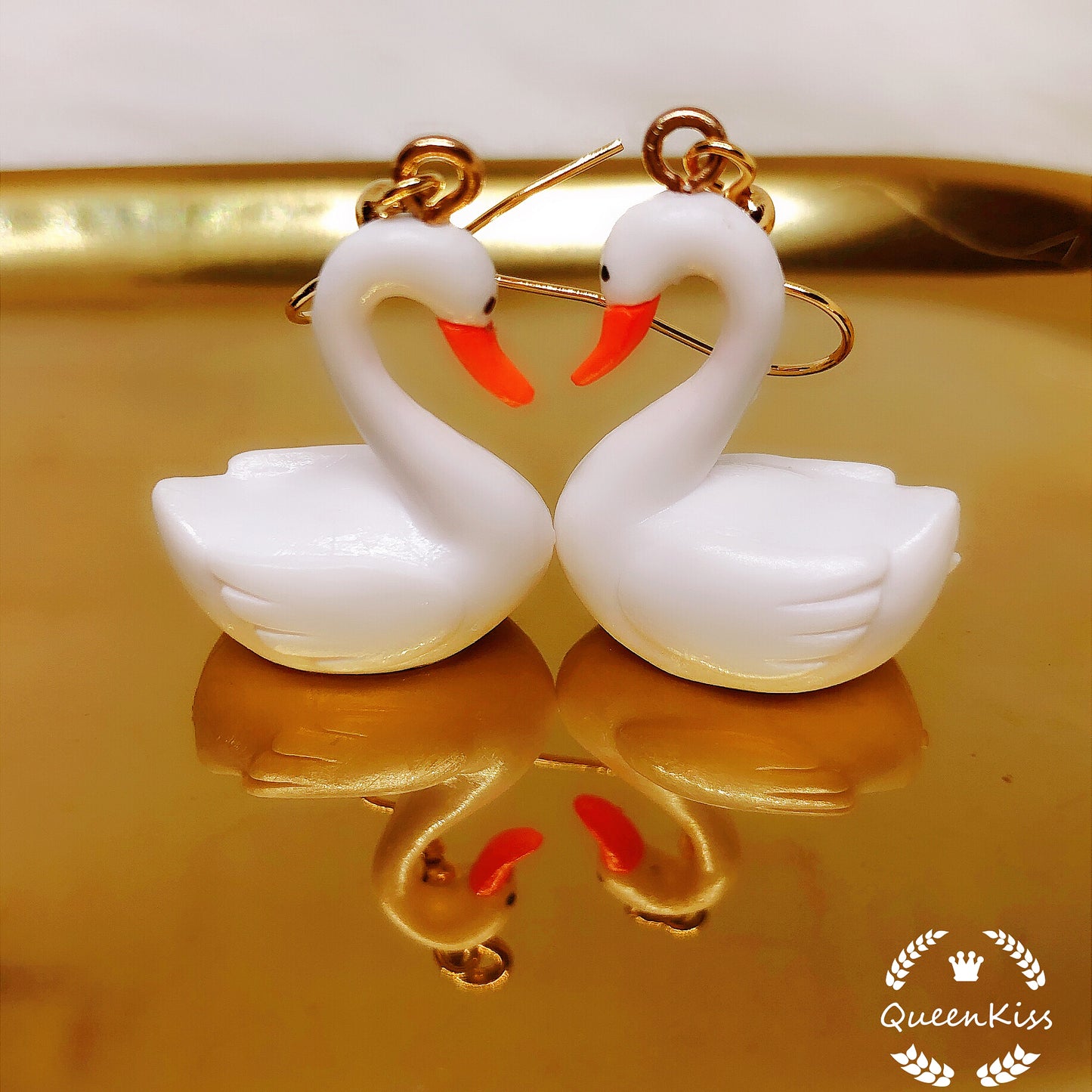 Cute Black and White Couple Swan Love Shape Earrings - Shape of Love!