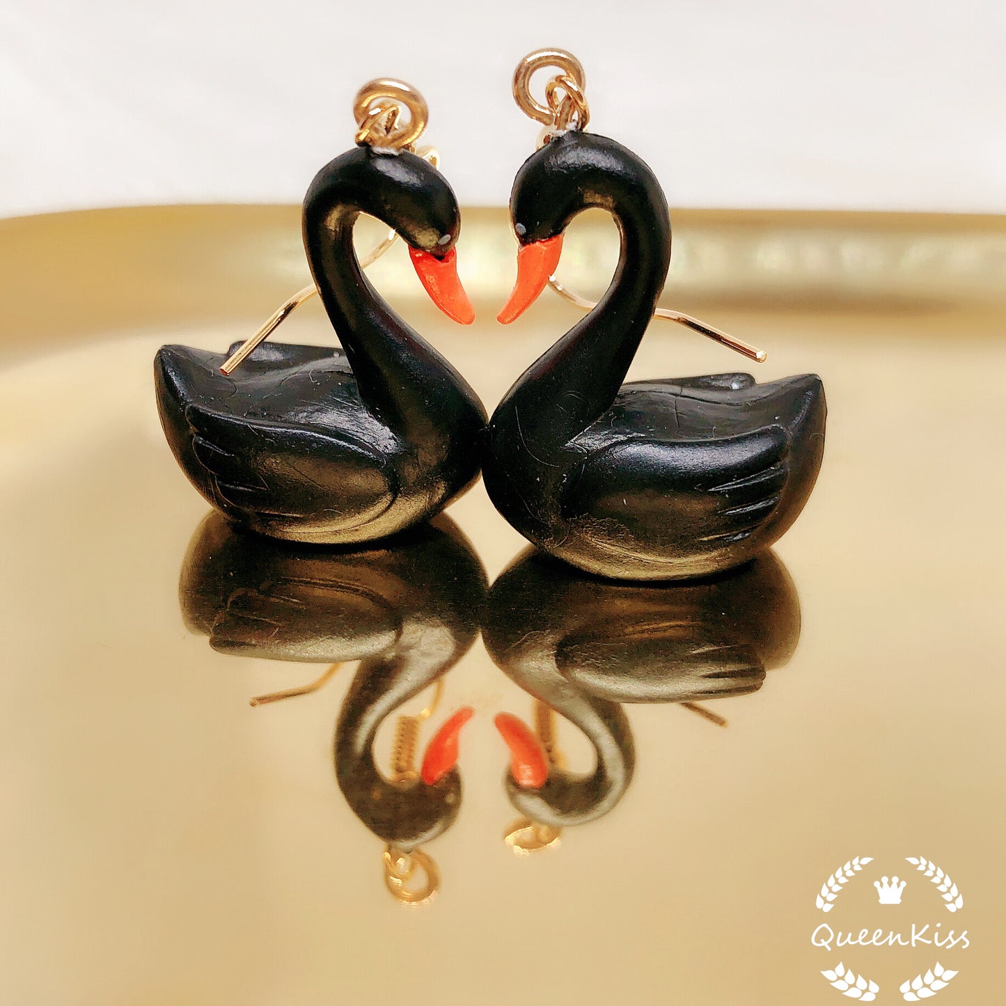 Cute Black and White Couple Swan Love Shape Earrings - Shape of Love!