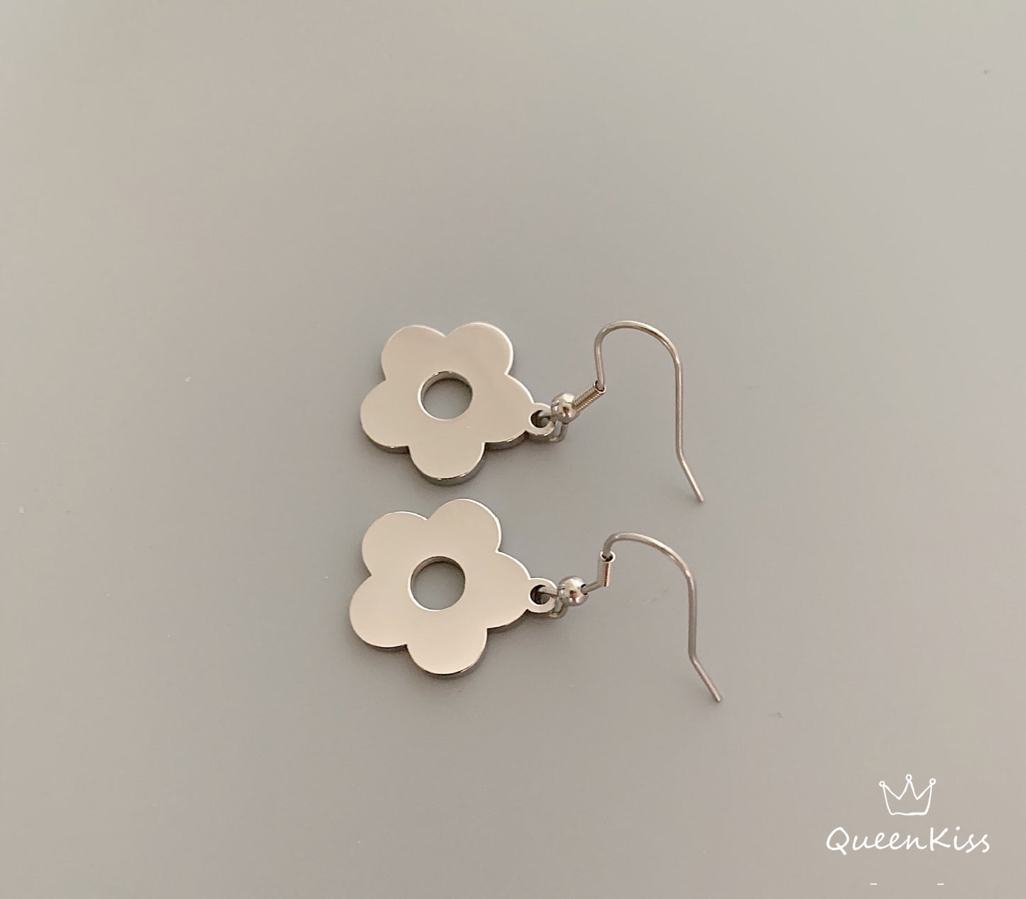 Stainless Steel Cute Adorable Flower Dangle Silver Earrings -- Little Flora!!