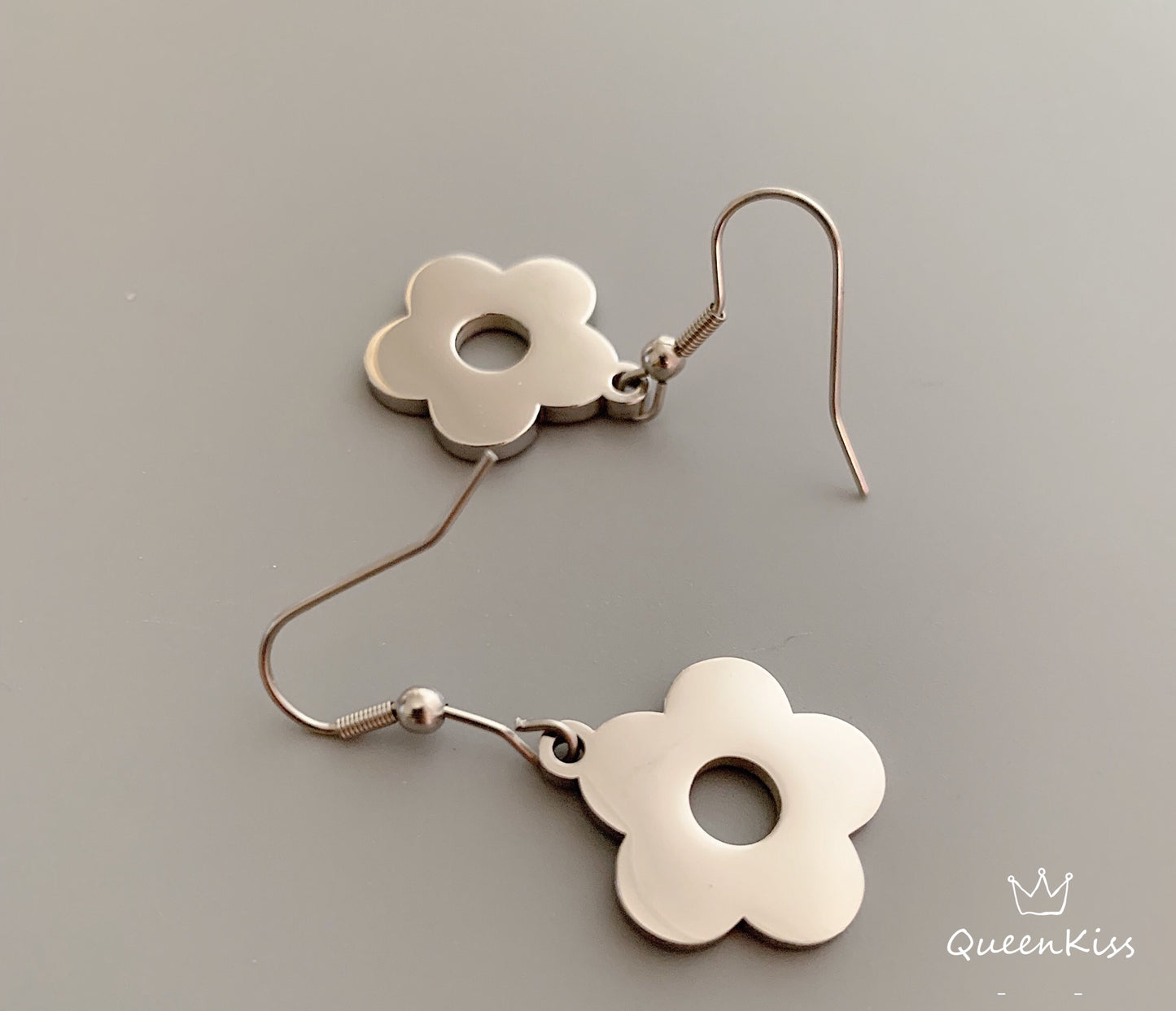 Stainless Steel Cute Adorable Flower Dangle Silver Earrings -- Little Flora!!