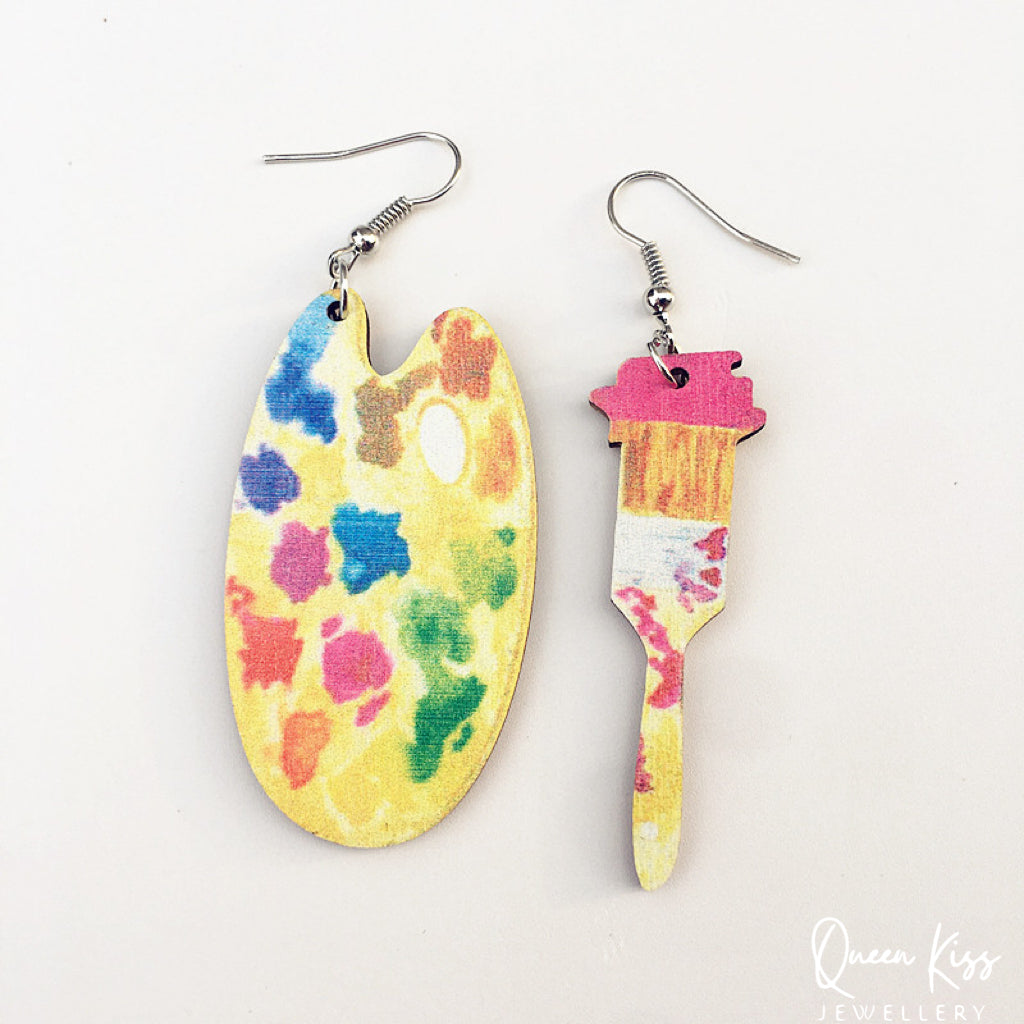 Adorable Color Palette and Paint Brush Light Earrings -- Paint Brush!!