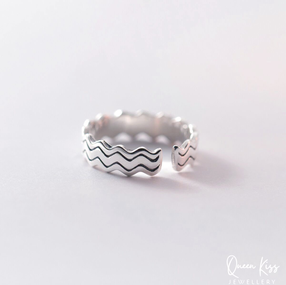 Modern Minimalist Wave Adjustable Silver Ring -- Hot Wave