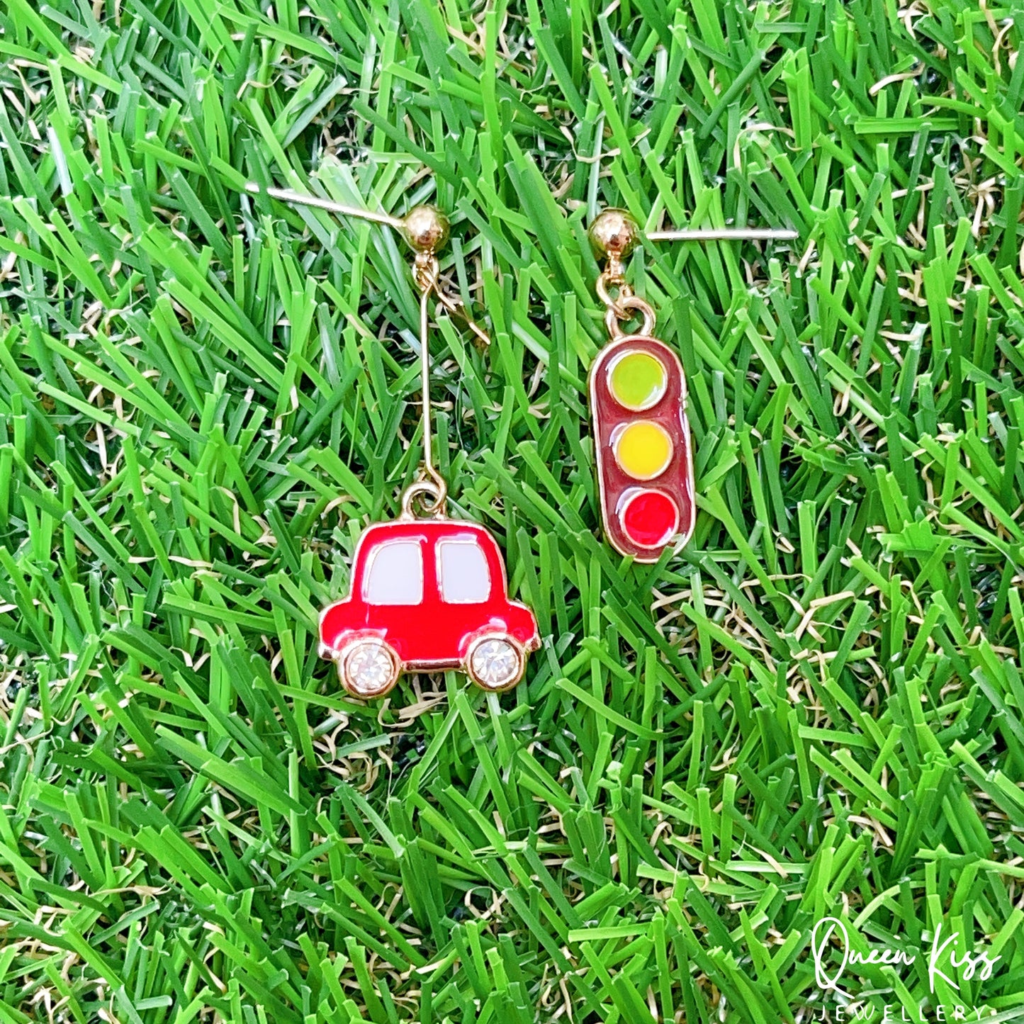 Enamel Adorable Red Little Car and Traffic Light Light Earrings -- City Life!!
