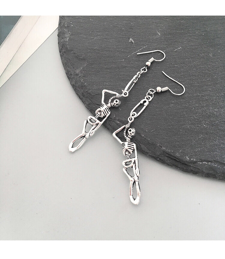 Funny Hanging Skull & Clip Silver Earring -- YOU ROCK!