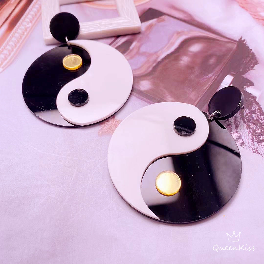 Cute Light Trendy Adorable Circle Black and White Yin and Yan Earrings - Yin Yan Master!!