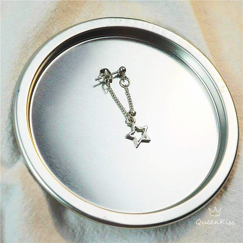 Cool Star Dangle Silver Earrings -- Fly me to the Star!!