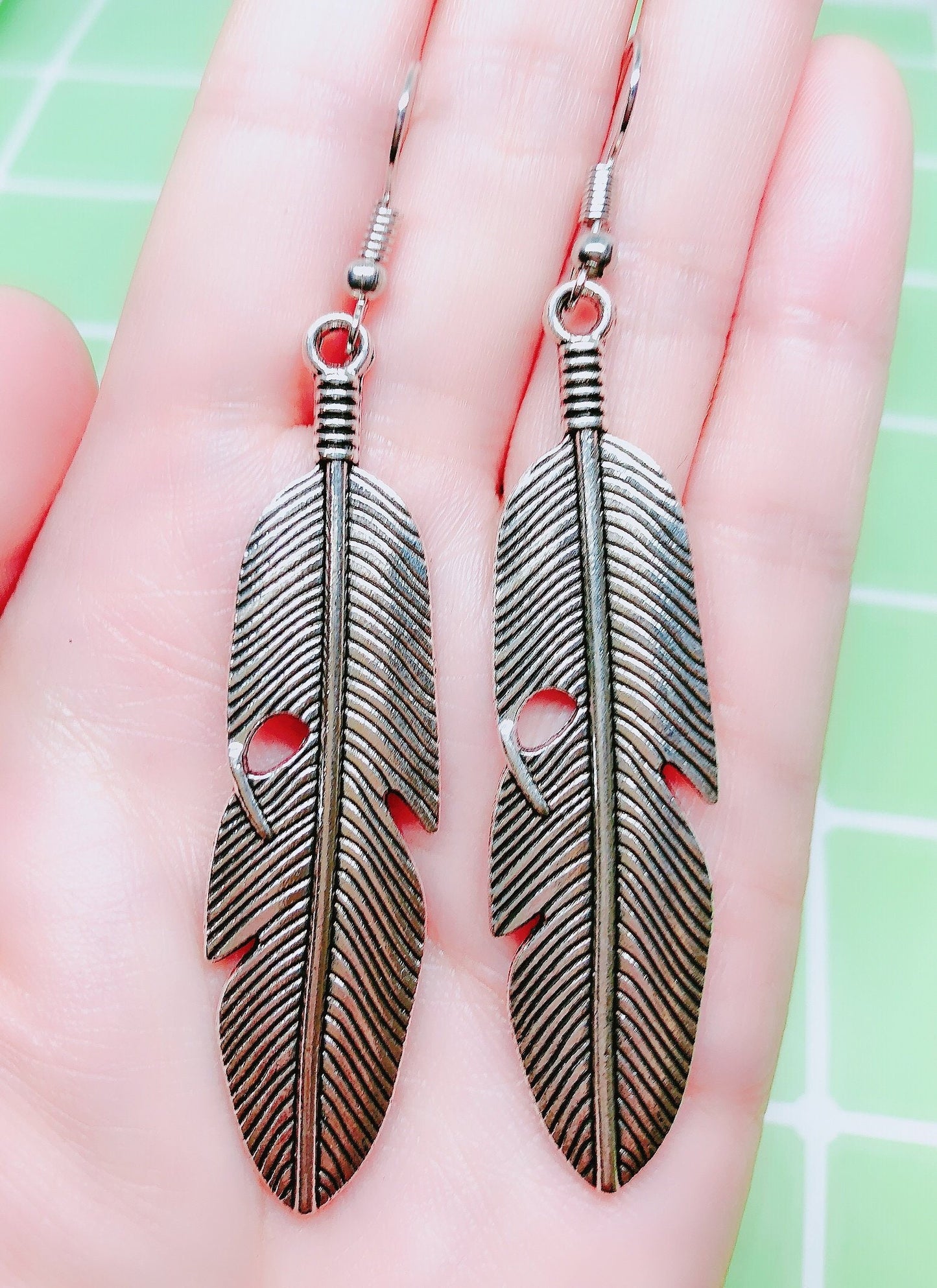 Sale!!! 3D Long Leaf Silver Earrings -- Wind Leaves!!