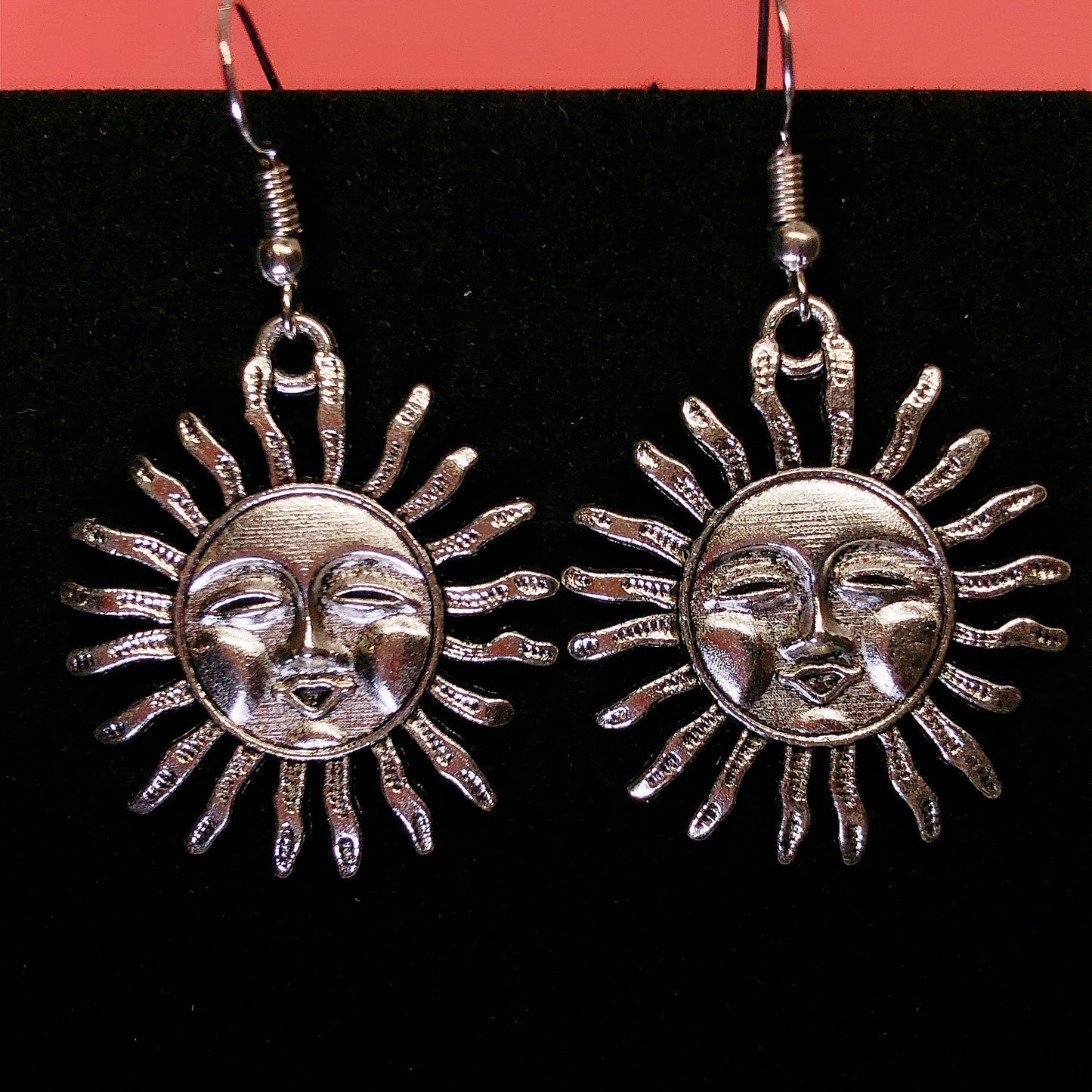 Very Cute Miss Smiley Sun with Big Cheek Silver Earrings -- Wish you be happy everyday!!
