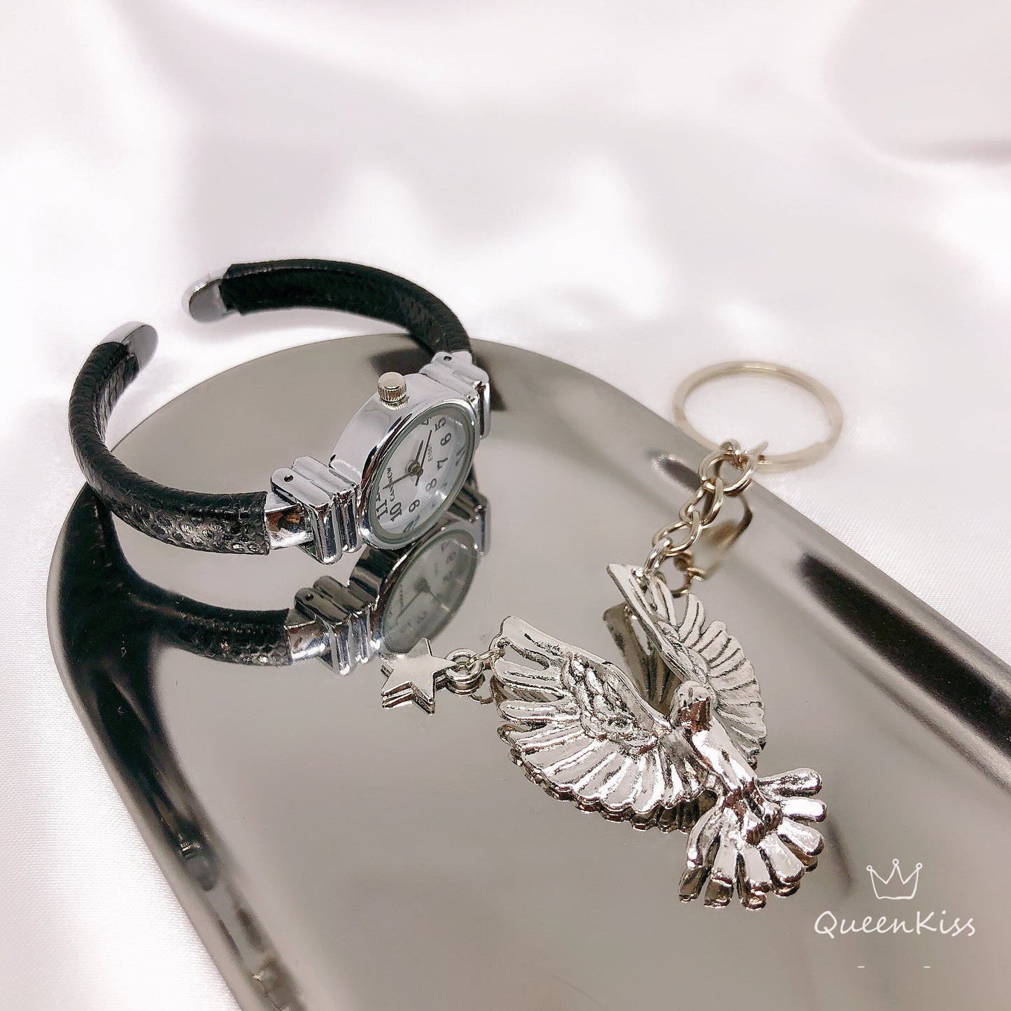 Sale!!! Cool Flying Eagle and Star Keyring Key Ring Keychain - King of the Sky!!