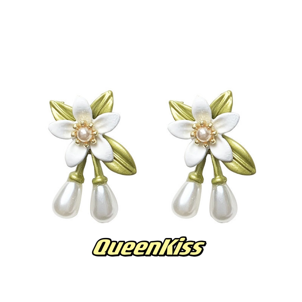 White Flowers Green Leaves Stud Earrings -- Little Fairy Lady!!