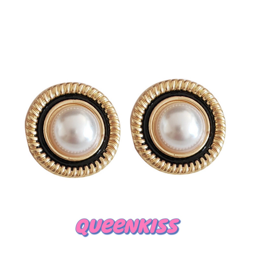 Super Adorable Cute Fresh Water Pearl Stud Earrings - Sumer Queen!!