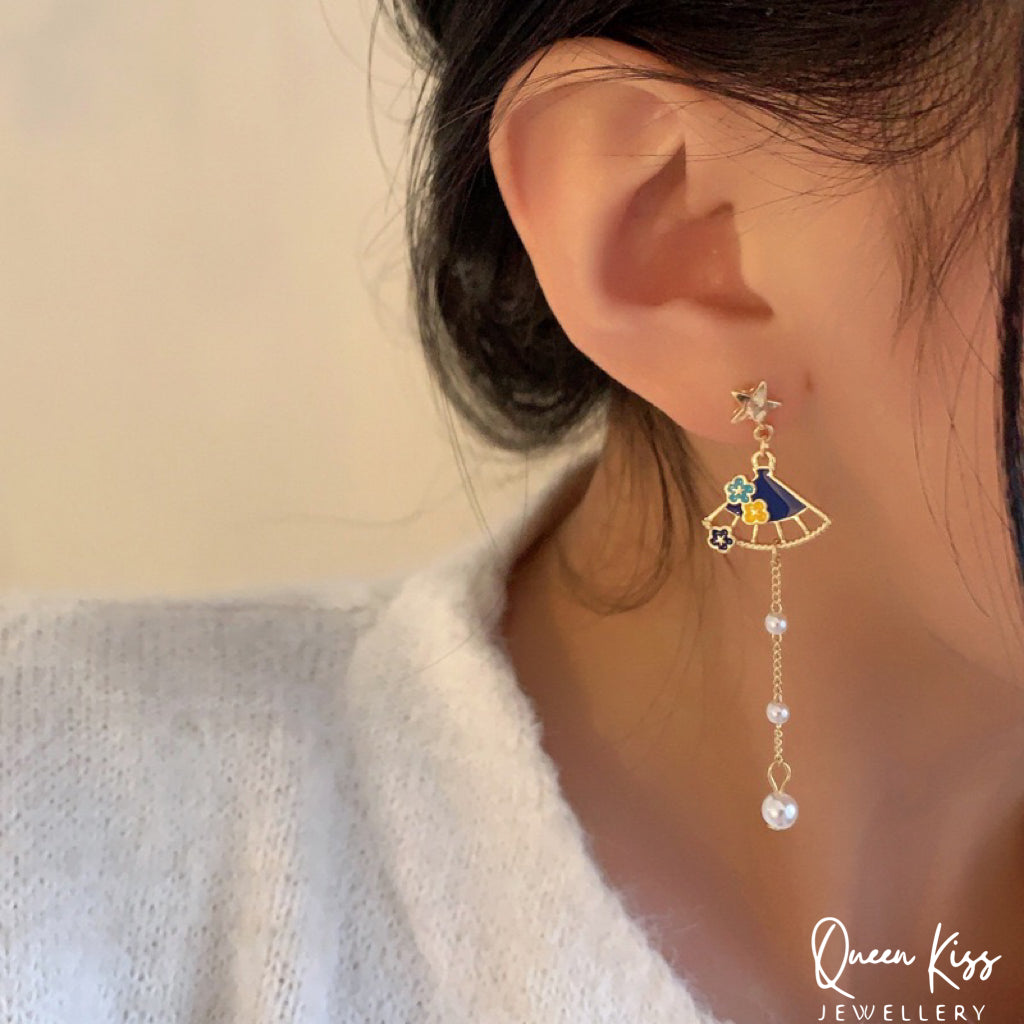 Super Cute Bunny Rabit and Fan Love Earrings -- Magical Life!!