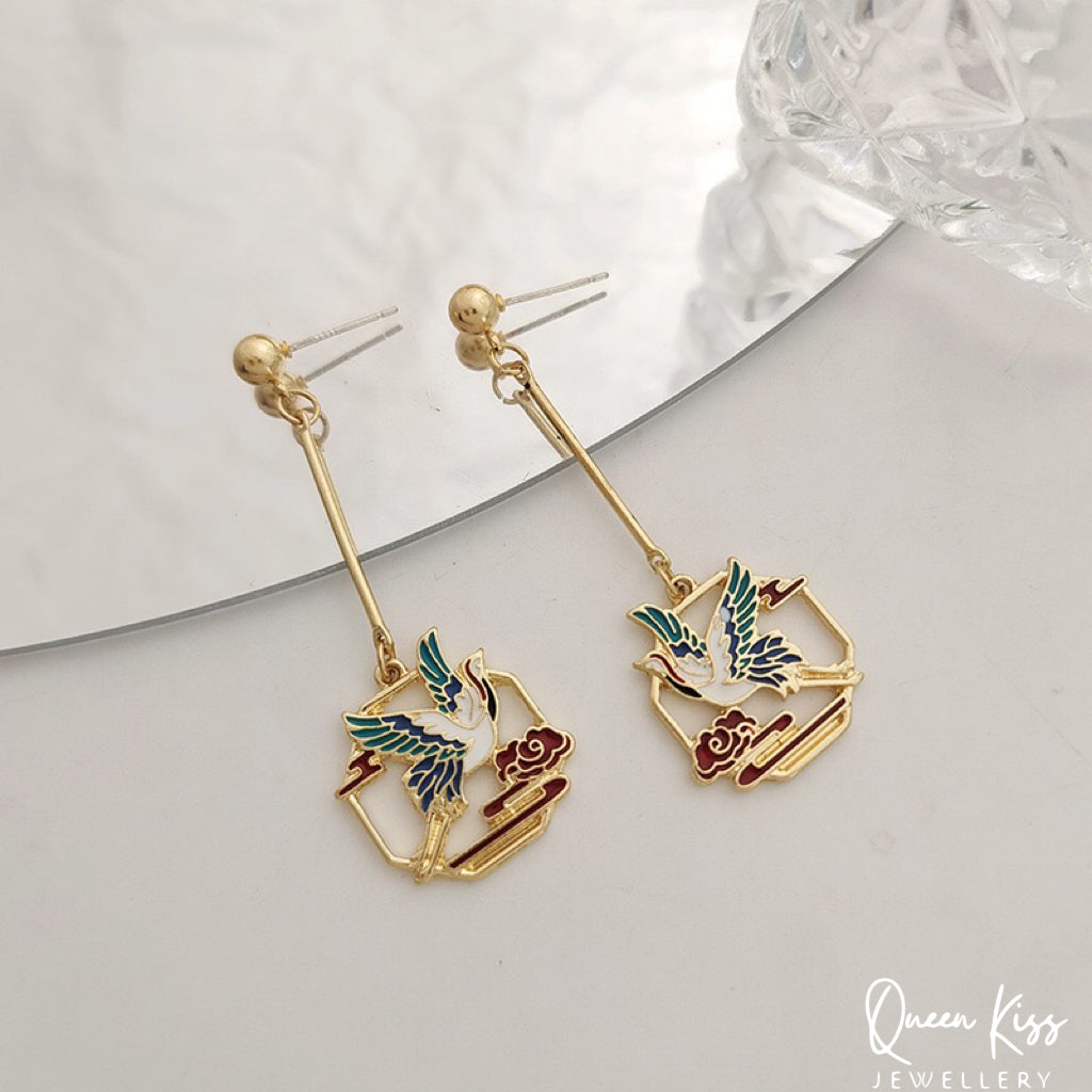 Super Cute Japanese Style Flying Crane Dangly Earrings -- Crane Lover!!