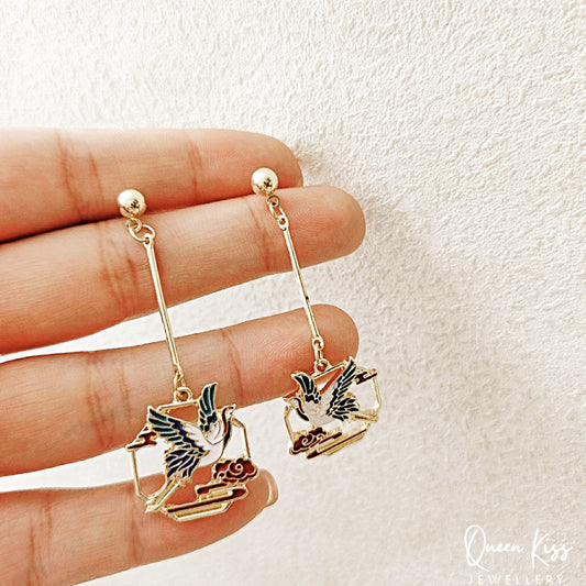 Super Cute Japanese Style Flying Crane Dangly Earrings -- Crane Lover!!