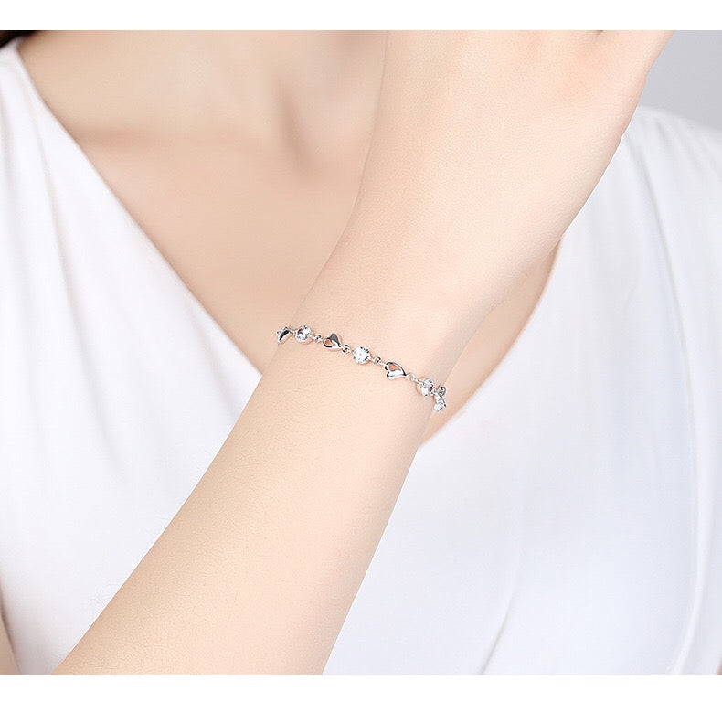 Swarovski Elements Crystal Clear Shape 925 Sterling Silver Plated Bracelet - Bright Heart!!