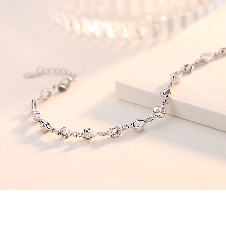 Swarovski Elements Crystal Clear Shape 925 Sterling Silver Plated Bracelet - Bright Heart!!