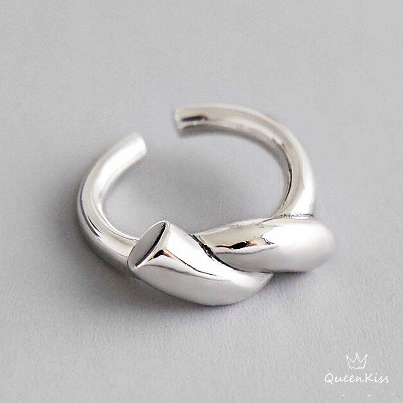 Modern Minimalist Crossing Ribbon Adjustable Silver Ring -- Gorgeous Woman
