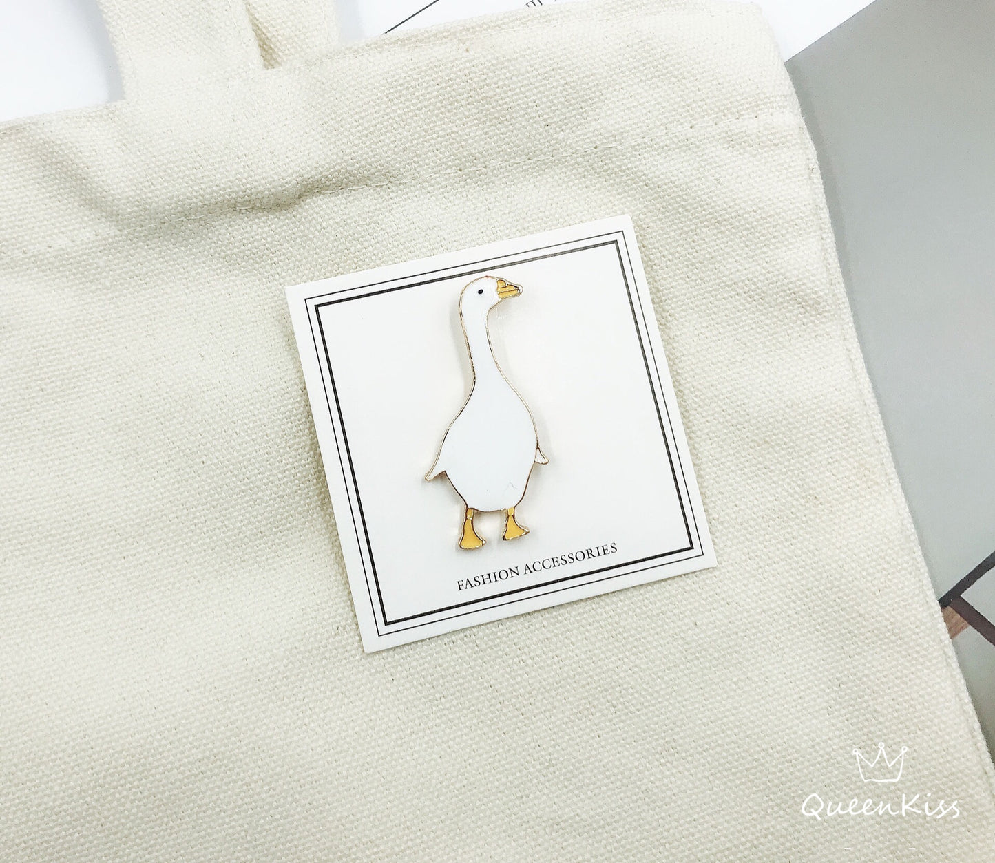 Goose and Heart Brooches Icon Gift for Her, Mother, Kid, Sister, Good Friends