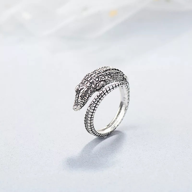 Crocodile Minimalist Vintage Adjustable Silver Ring -- River Hymn