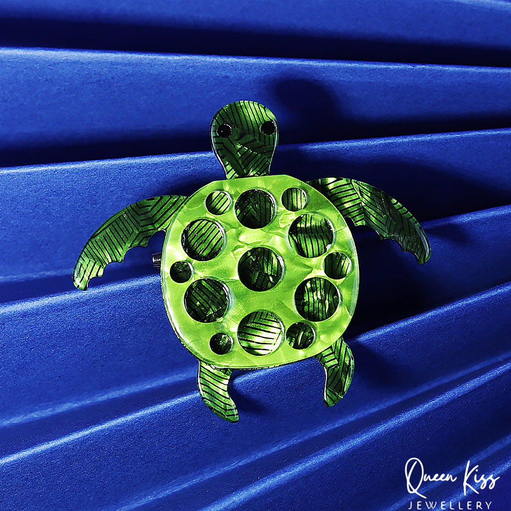 Cute Adorable Good Quality Acrylic Colorful Sea Turtle Brooches Artist Gift for Her, Mother, Kid, Sister, Good Friends