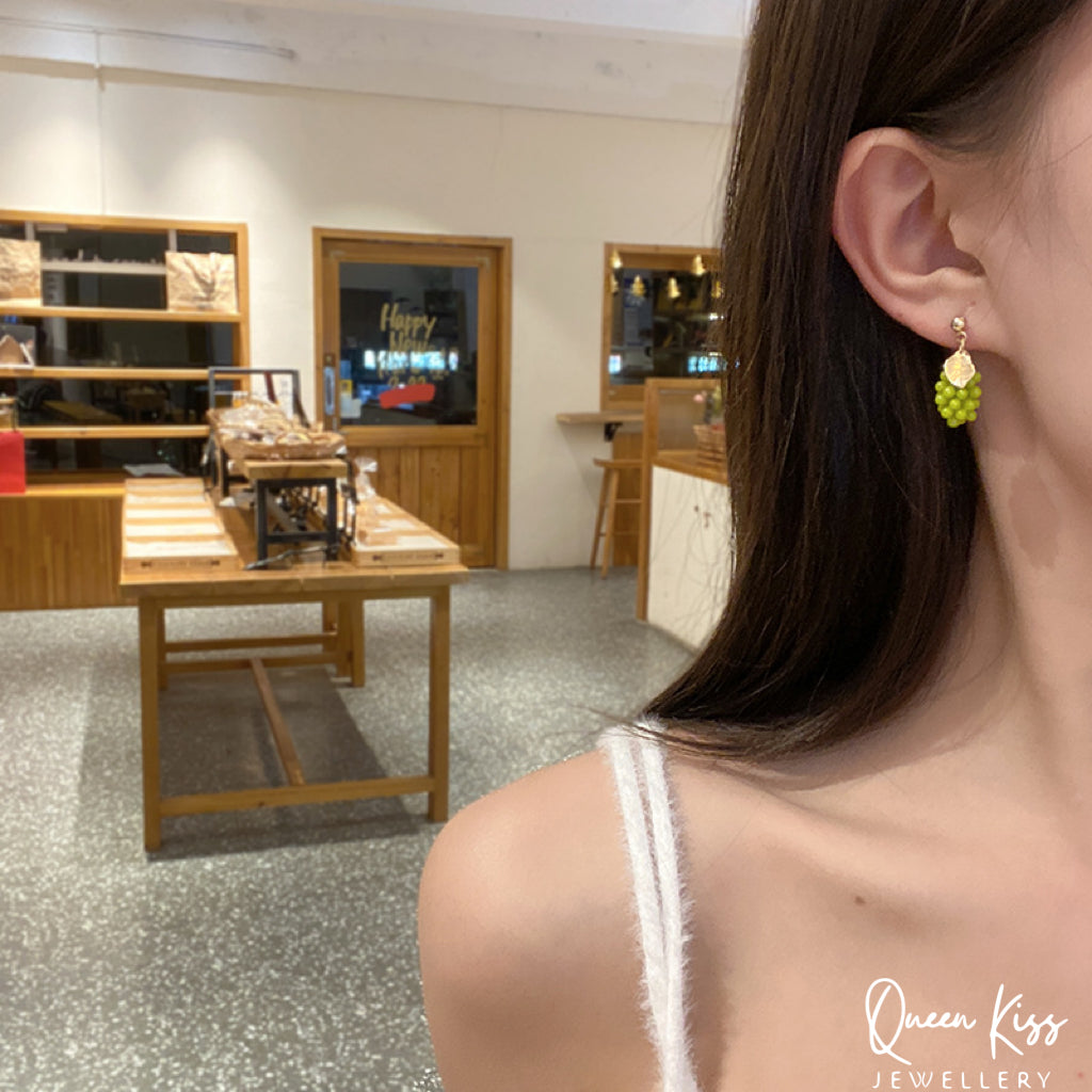 Cute Adorable Green Grapes Light Earrings -- Grape Time!!