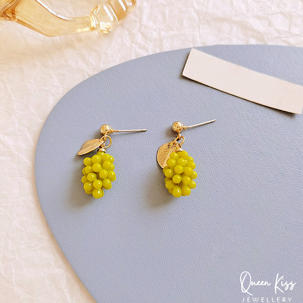 Cute Adorable Green Grapes Light Earrings -- Grape Time!!