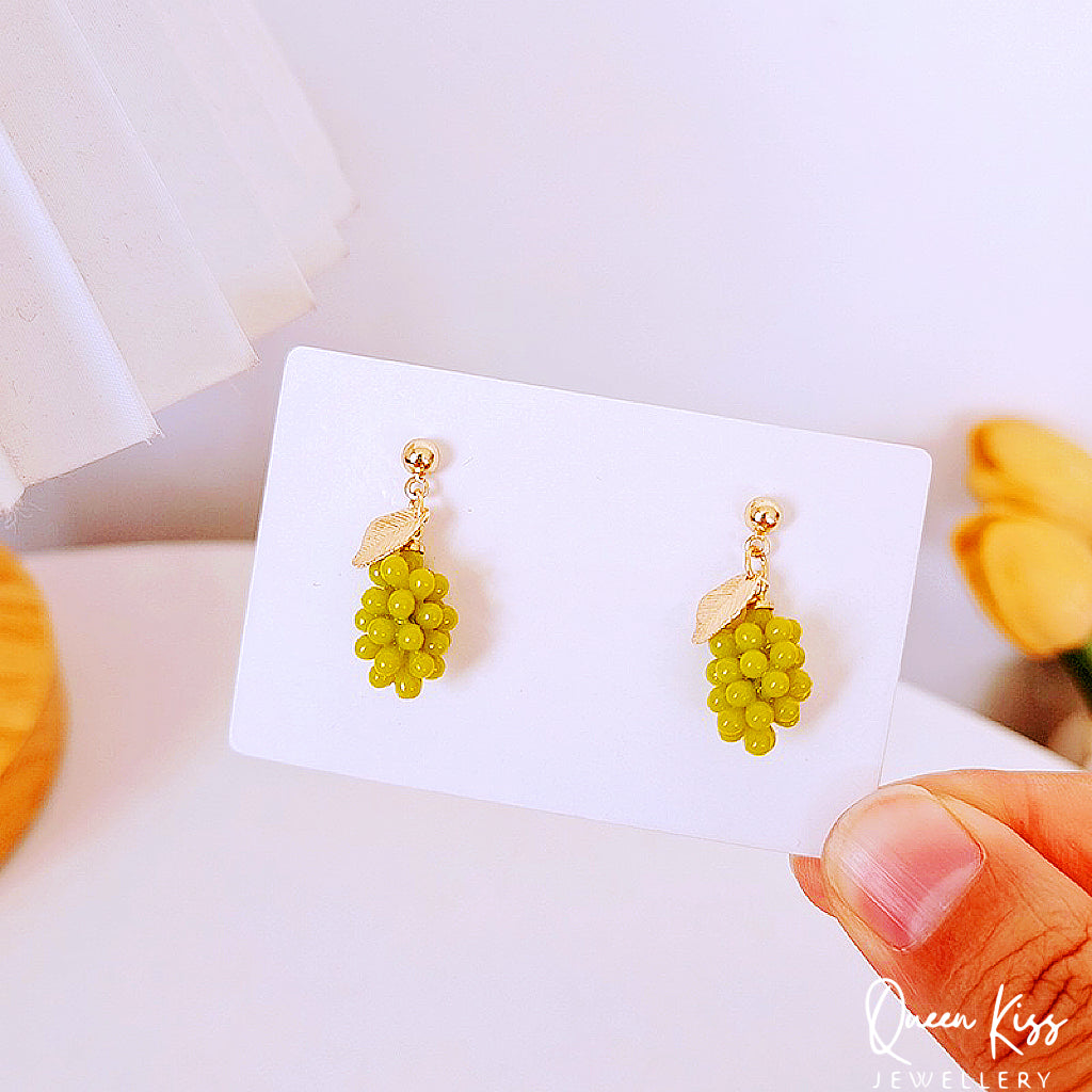 Cute Adorable Green Grapes Light Earrings -- Grape Time!!