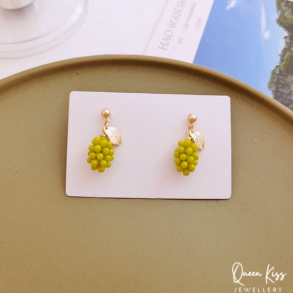 Cute Adorable Green Grapes Light Earrings -- Grape Time!!