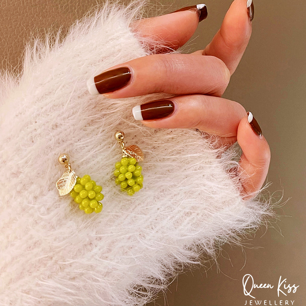 Cute Adorable Green Grapes Light Earrings -- Grape Time!!