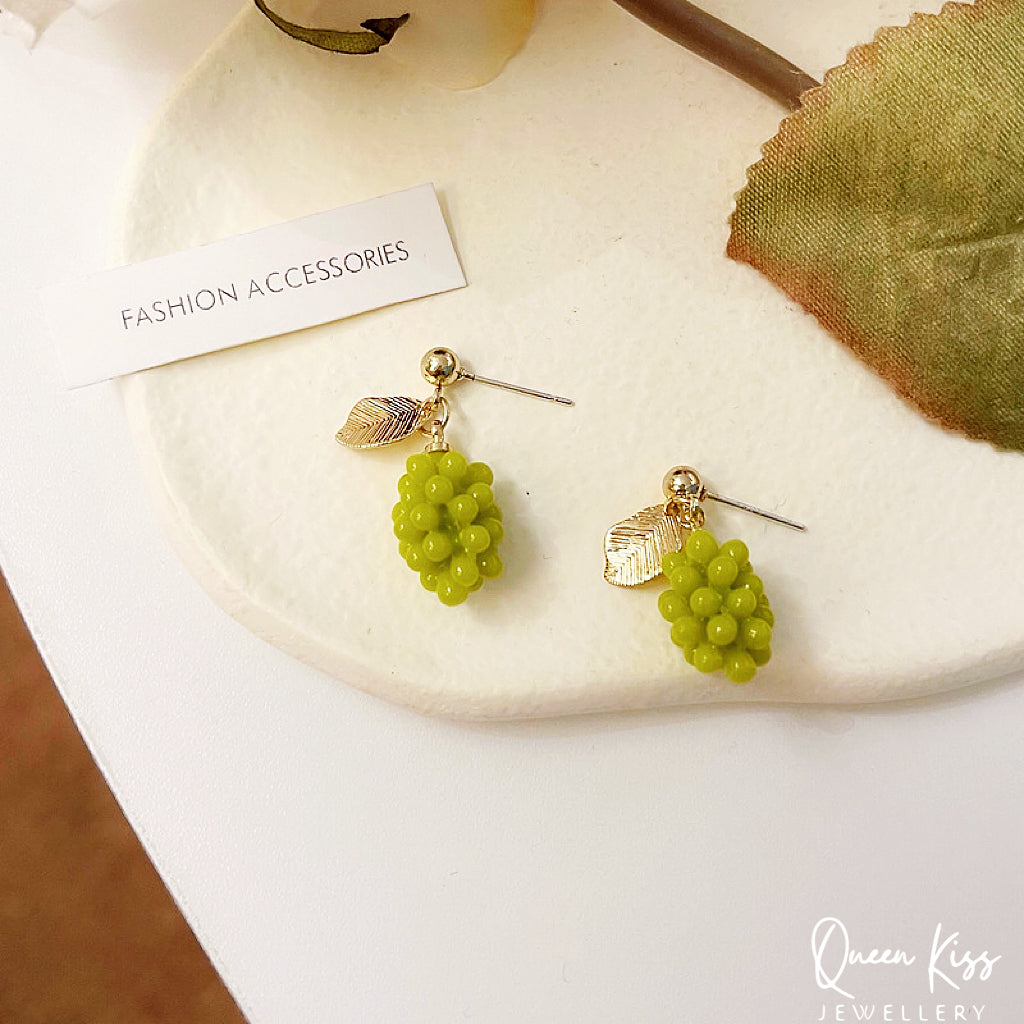 Cute Adorable Green Grapes Light Earrings -- Grape Time!!