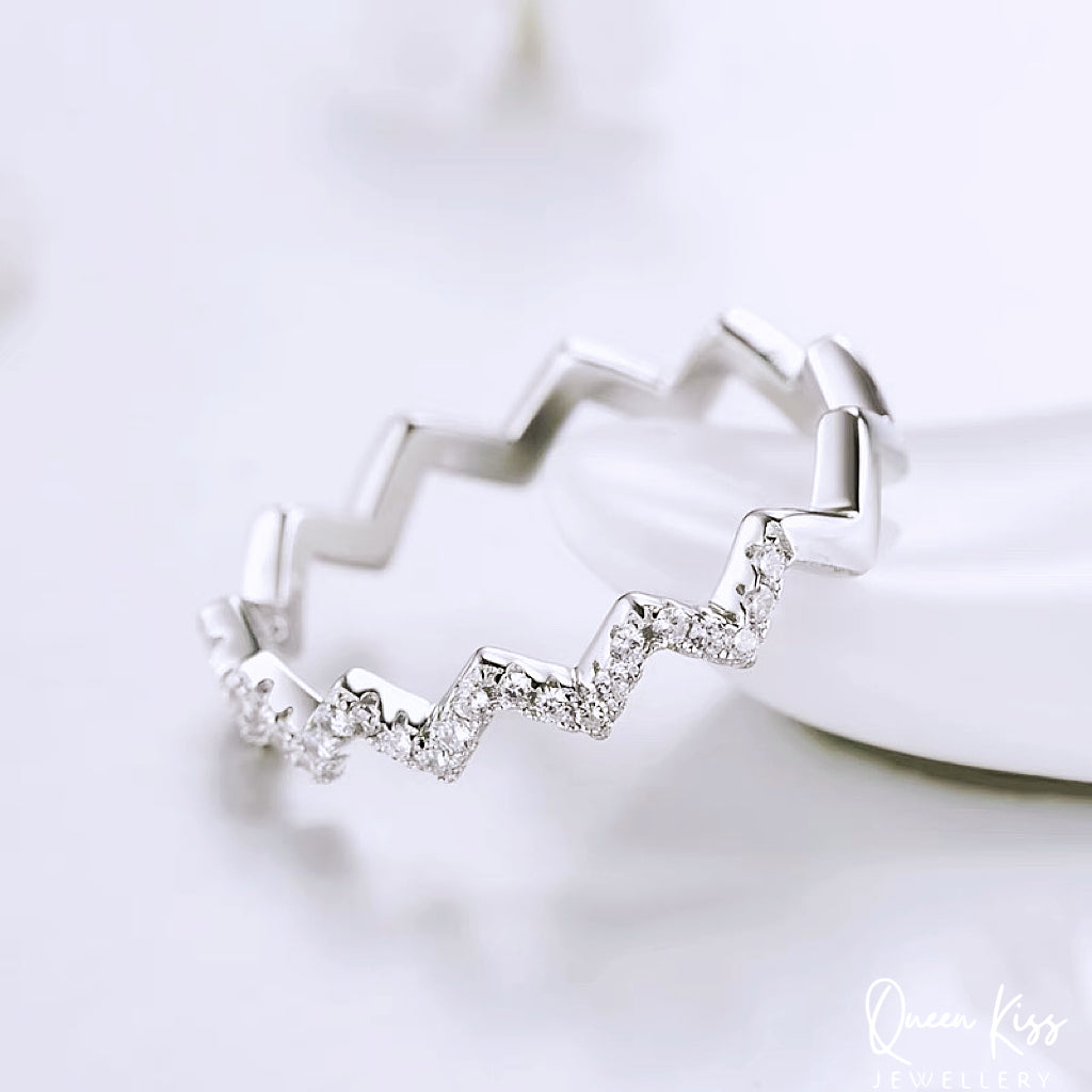 Modern Minimalist Wave Adjustable Silver Ring -- Hot Wave
