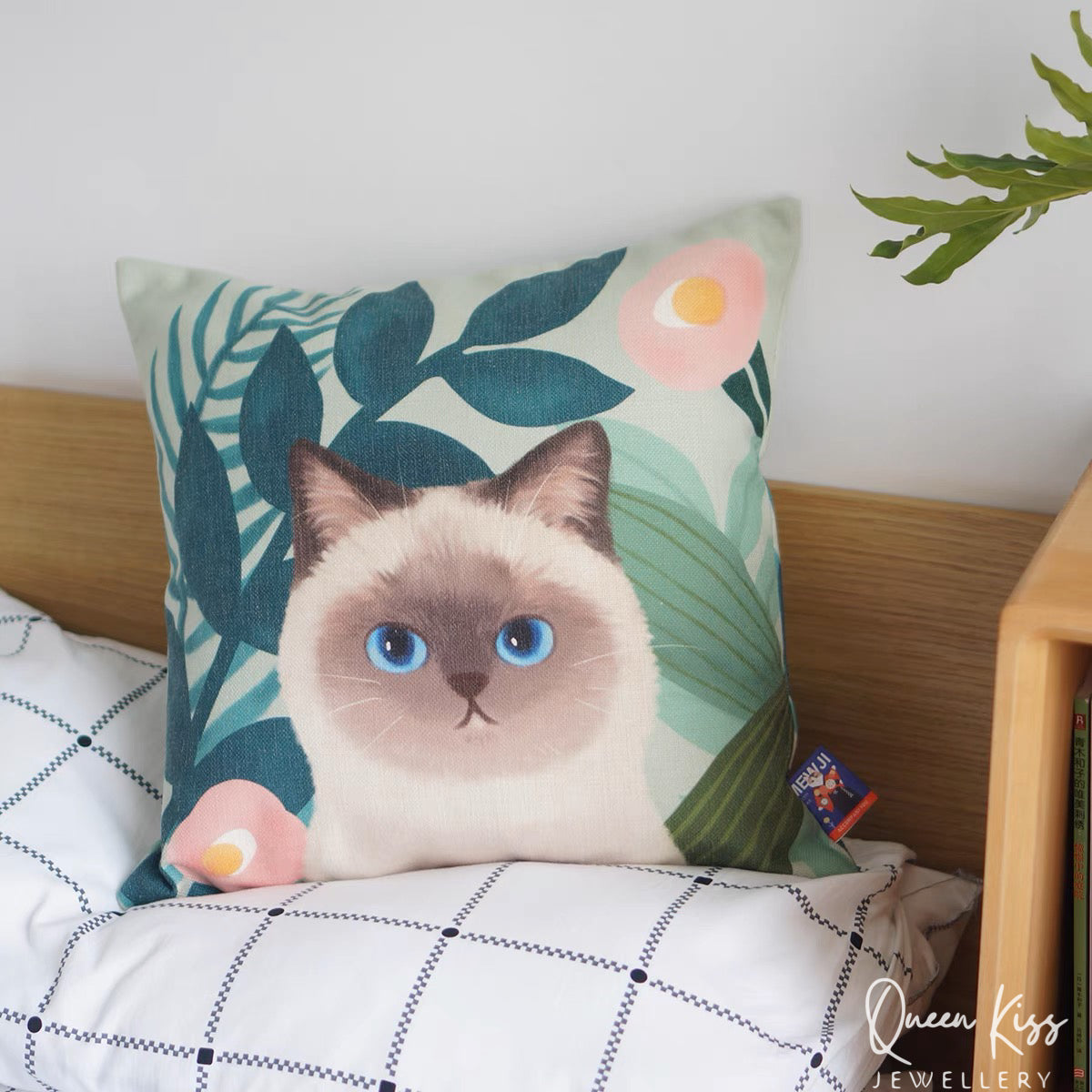 Mewji Cat Cushion Covers Premium Thick Quality 45cm x 45cm White Brown Siamese Ginger Cat Gift for her him Christmas Gift -- Meowy Moments