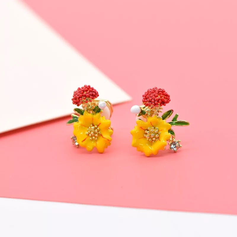Enamel Yellow Floral Flowers Stud Earrings -- Floral Lady !!