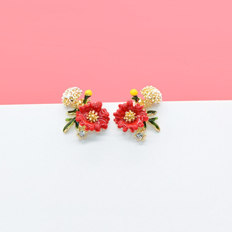 Enamel Yellow Floral Flowers Stud Earrings -- Floral Lady !!
