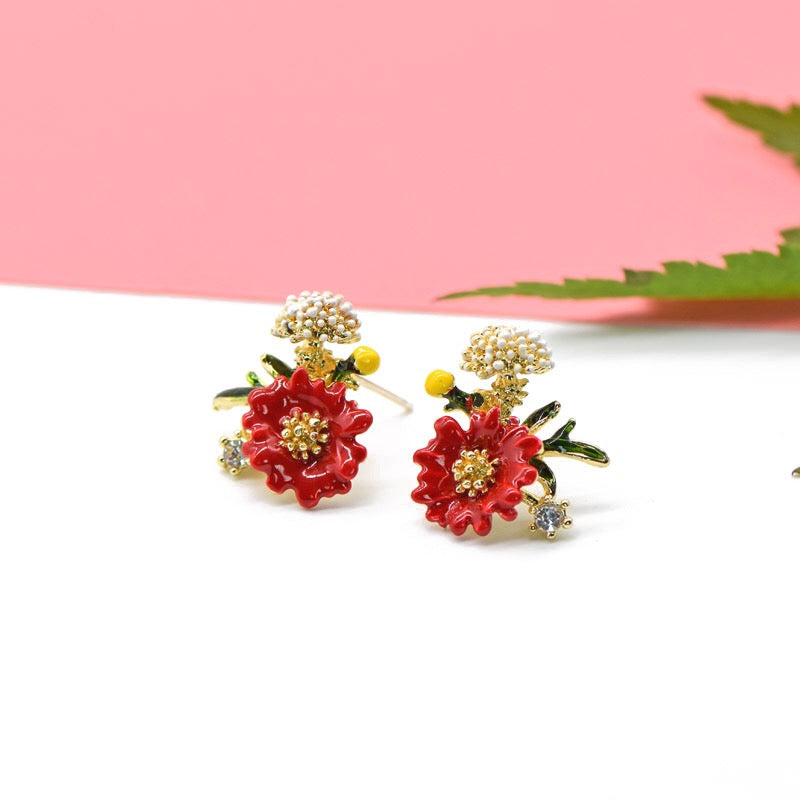 Enamel Yellow Floral Flowers Stud Earrings -- Floral Lady !!