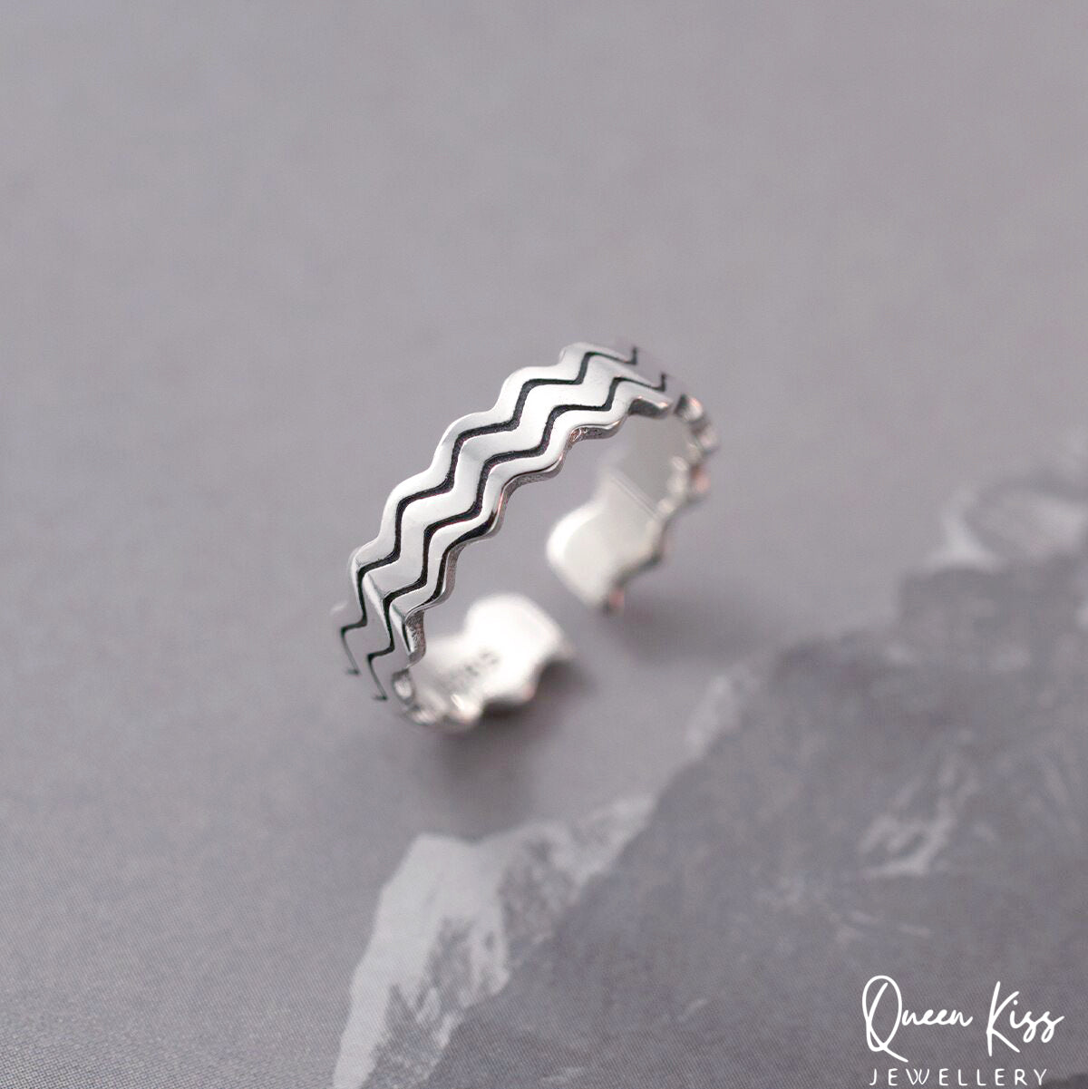 Modern Minimalist Wave Adjustable Silver Ring -- Hot Wave