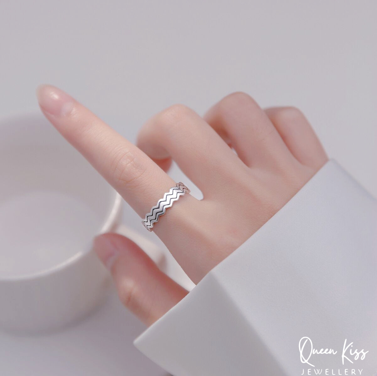 Modern Minimalist Wave Adjustable Silver Ring -- Hot Wave
