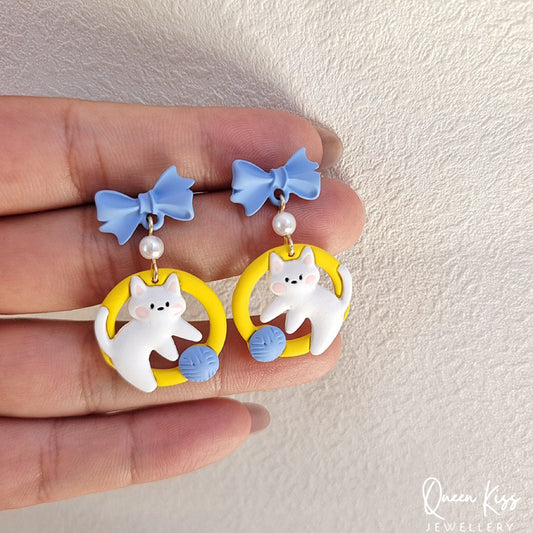 Super Cute Resting Kitty Playing Knitting Ball Set Fun Love Earrings -- Fun Time!!