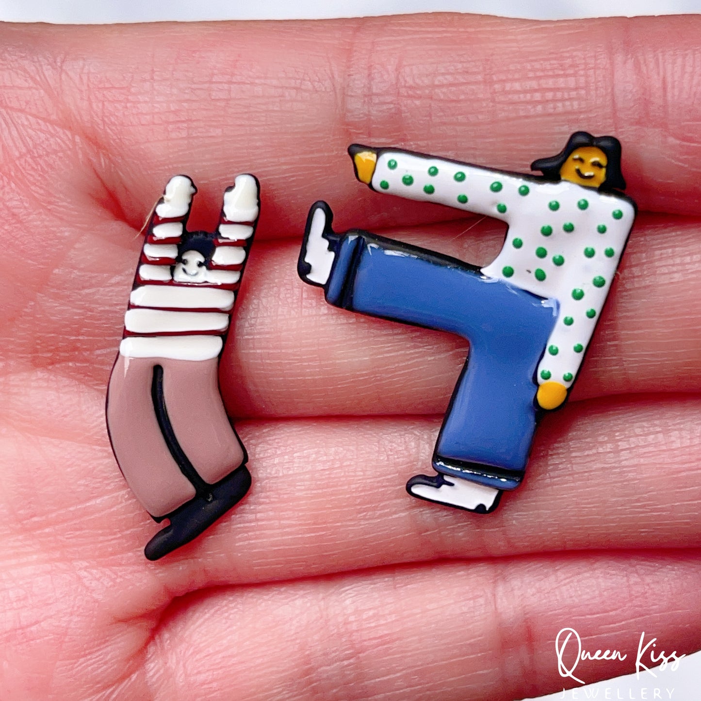 Enamelled Adorable Four Little Mate Stylish Stud Earrings for Women Men --- Dancing Buddies